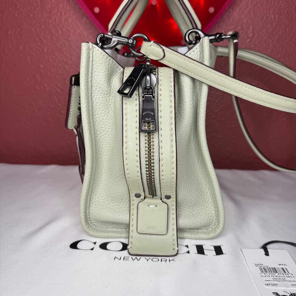 Coach 1941 Rogue 25 Pale Green - Picture 5 of 16